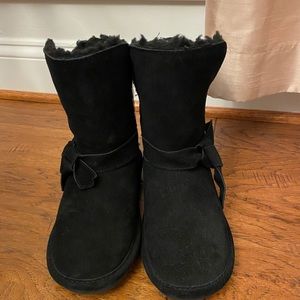 BearPaw Suede Black Short Boots- size 7